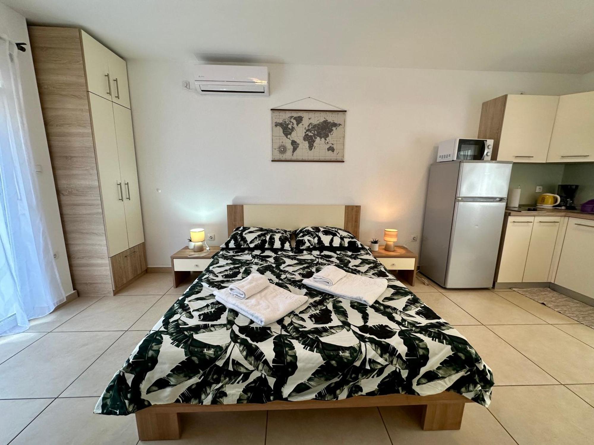 Easy Apartment