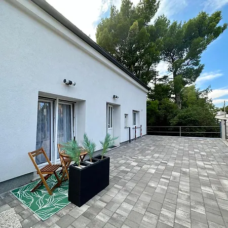 Apartments Easy Dramalj Exterior photo