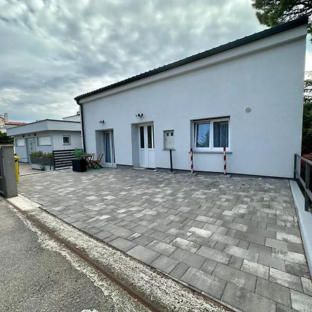 Apartments Easy Dramalj Exterior photo