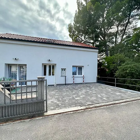 Apartments Easy Dramalj Exterior photo