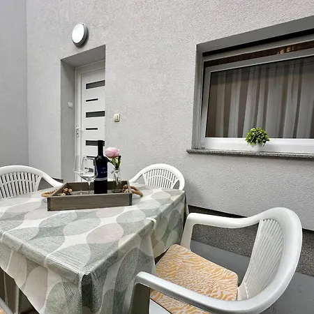 Apartments Easy Dramalj Exterior photo